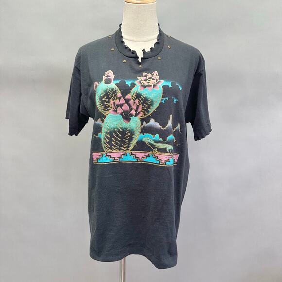 Burnin Daylite Tops - Vintage 90s southwestern cactus graphic tee ruffle v neck Size‎